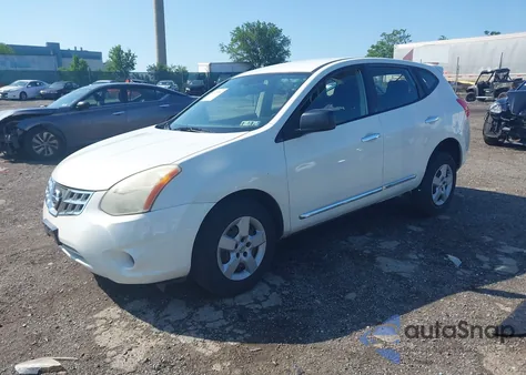 2013 Nissan Rogue S z USA, uszkodzony, nr VIN JN8AS5MV2DW143251